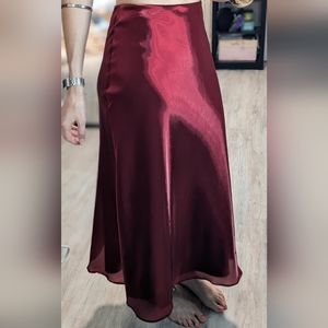 Vintage Cachet & Co. iridescent formal burgundy maroon maxi shimmer skirt size 4